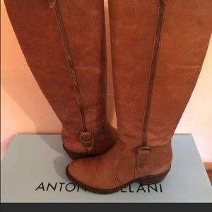 Leather boots excellent condition!